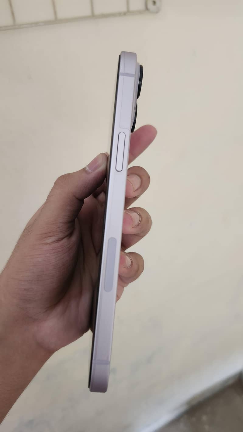 Apple iPhone 14 plus 3