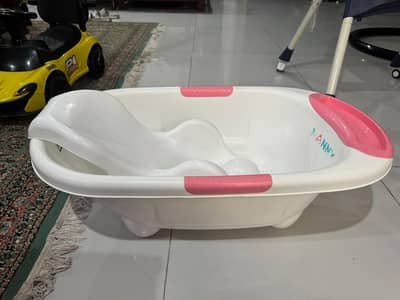nanny bath tub