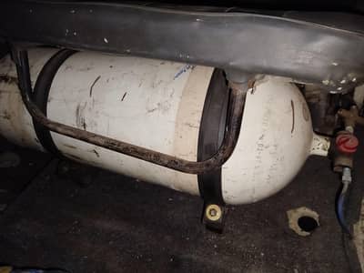 cng cylinder and landi ranzo kit for sell