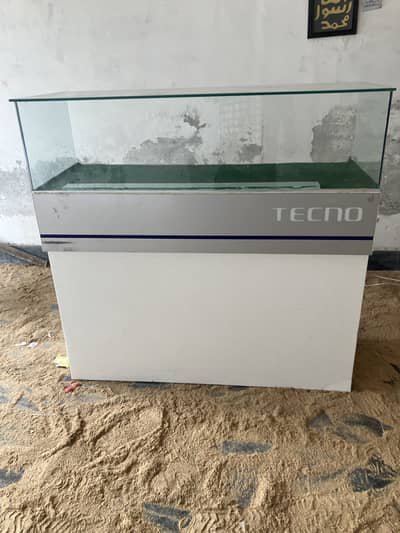 Tecno mobile desk