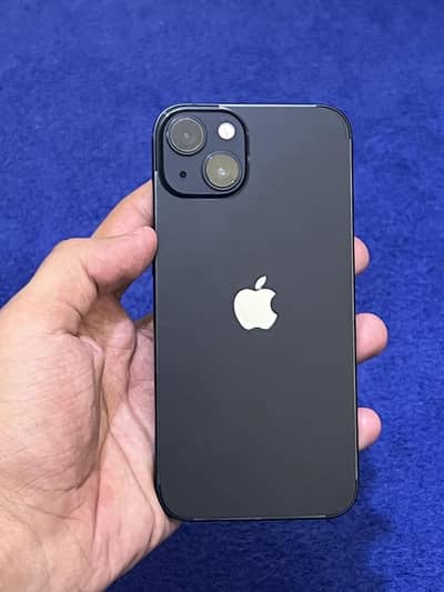 Apple iPhone 13