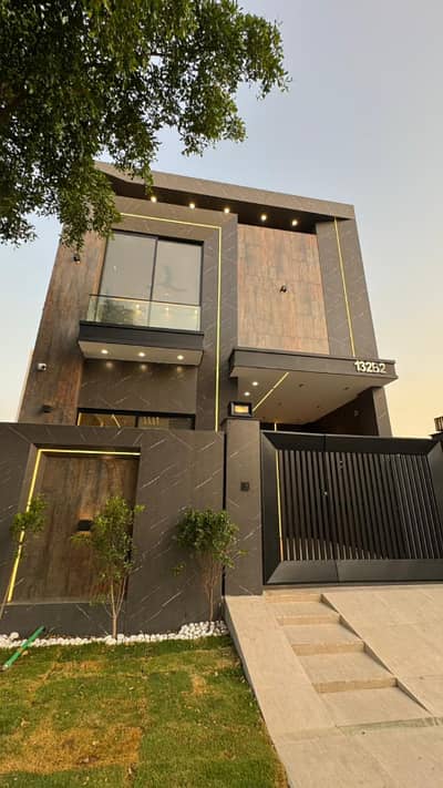 5 marla ideal house in lake city for sale