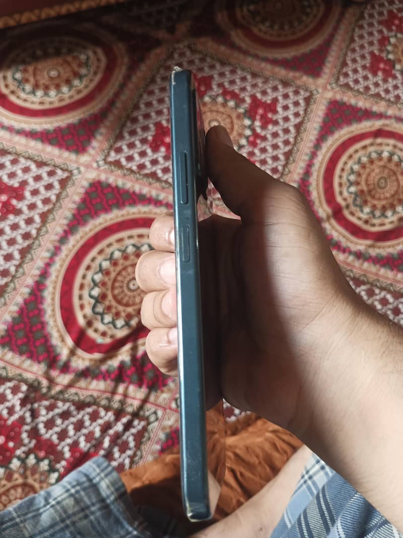 OPPO A6 2