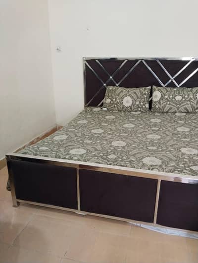 iron bed