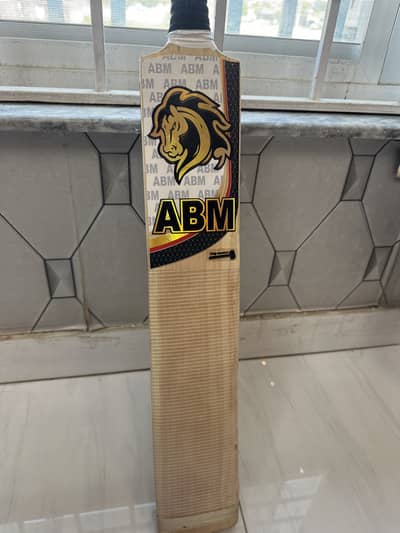 Cricket bat