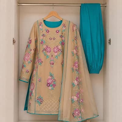Peach Multicolour Embroidered 3-Piece Suit – Pre-Owned