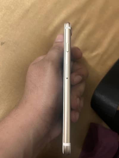 Apple iPhone 7