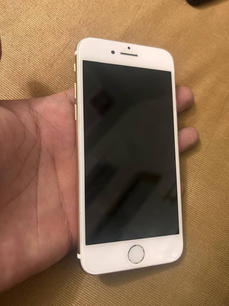 Apple iPhone 7 4