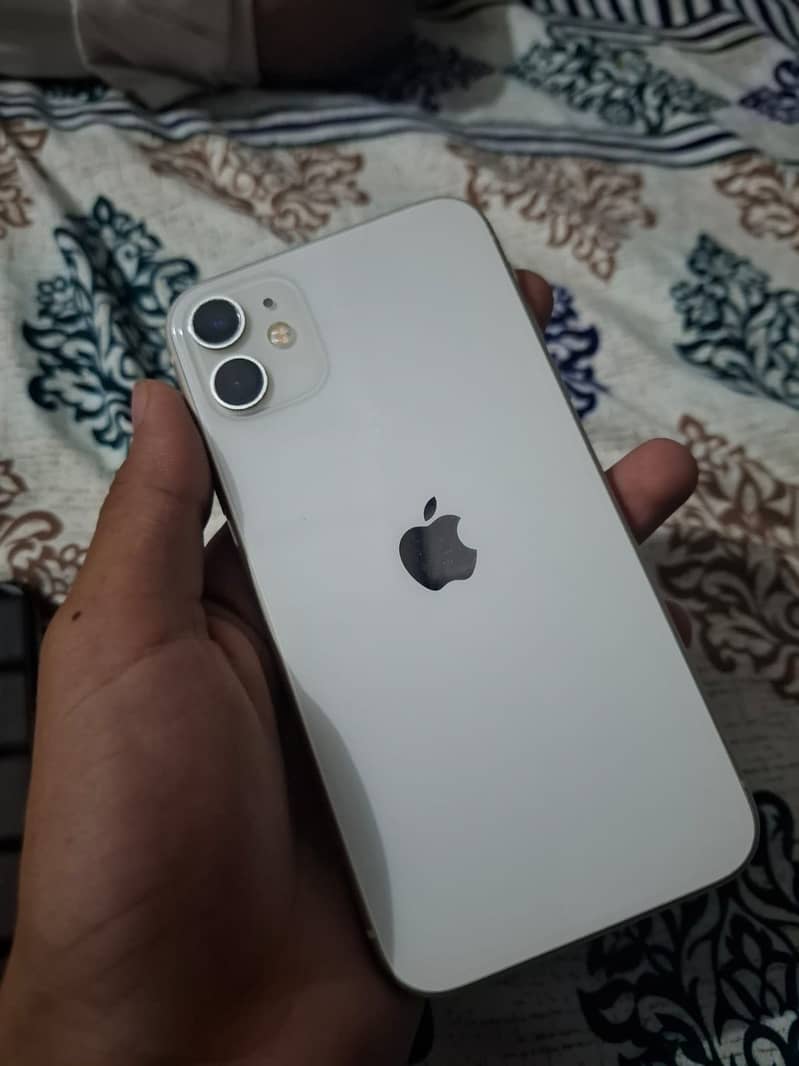 Apple iPhone 11 0