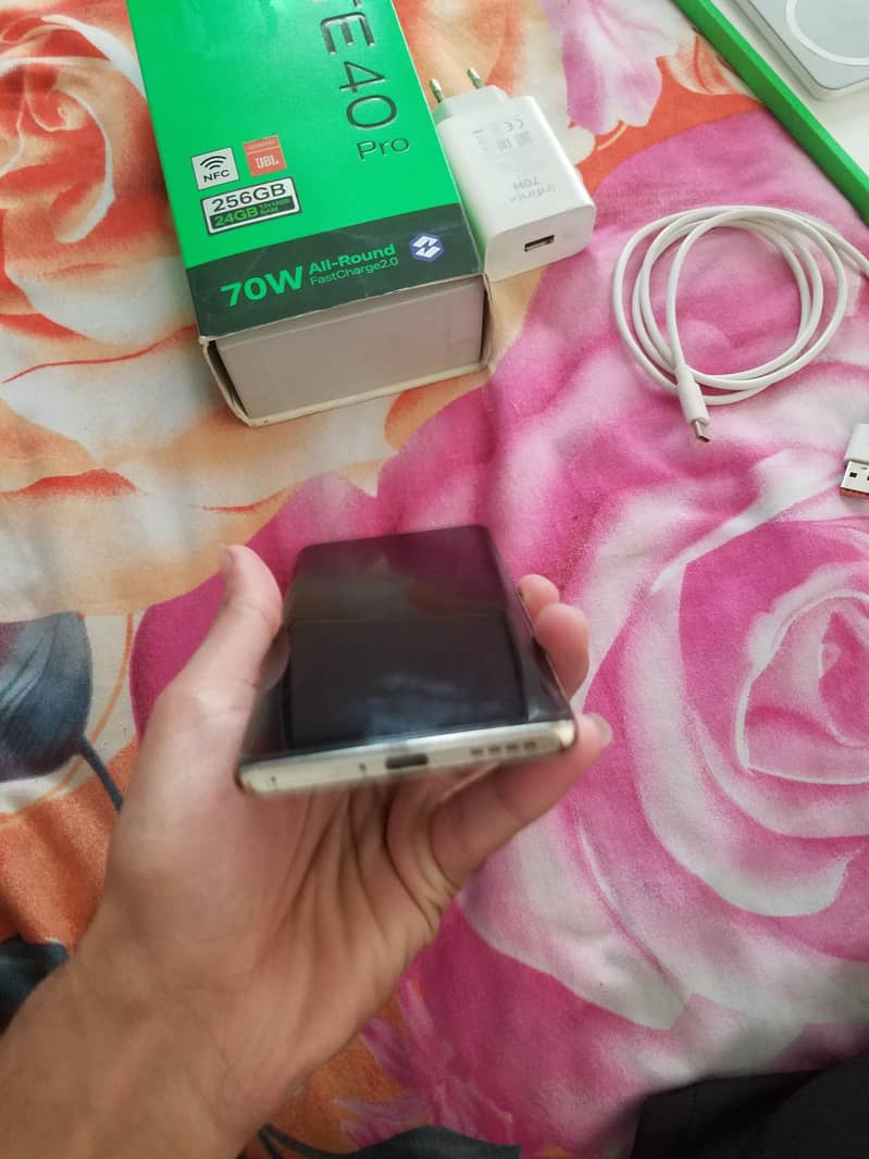 Infinix Note 40 Pro 8