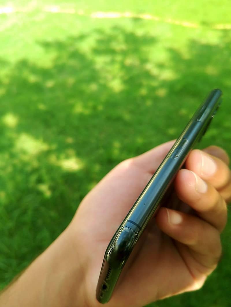 iphone 11 pro 5
