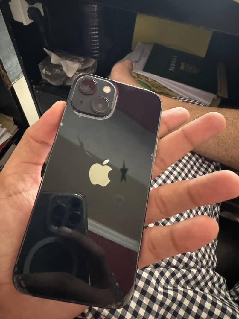 Apple iPhone 13 2
