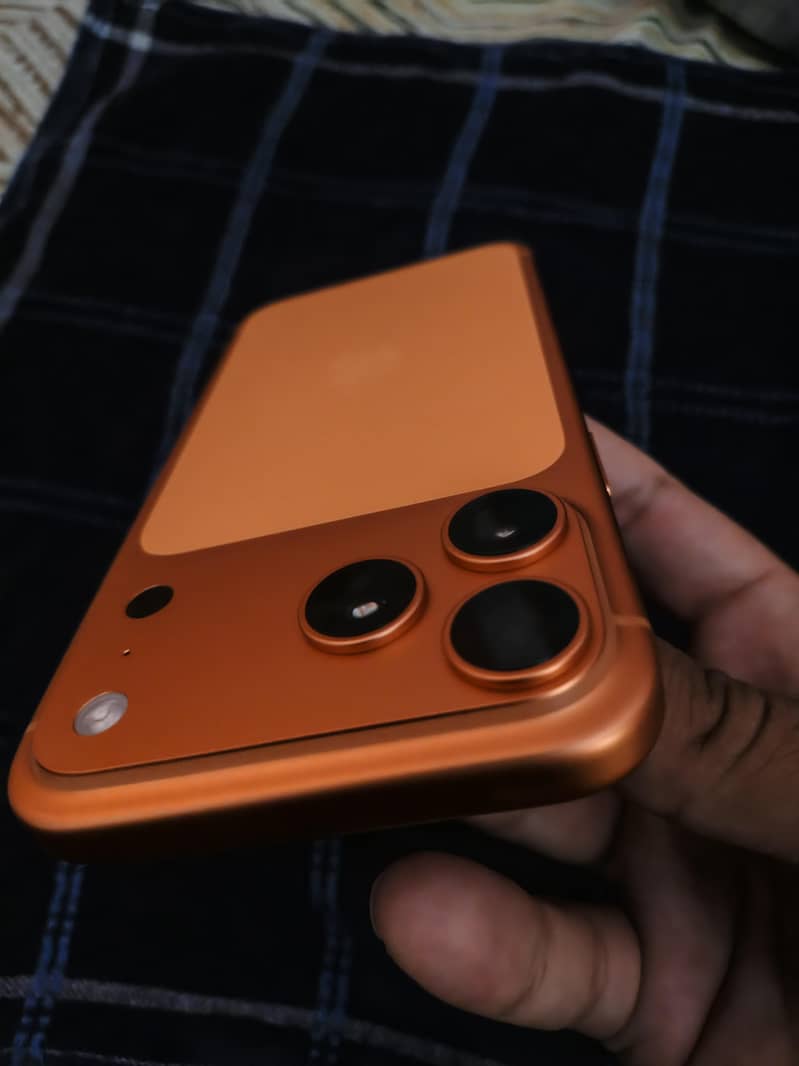 Apple iPhone 17 Pro Max 7