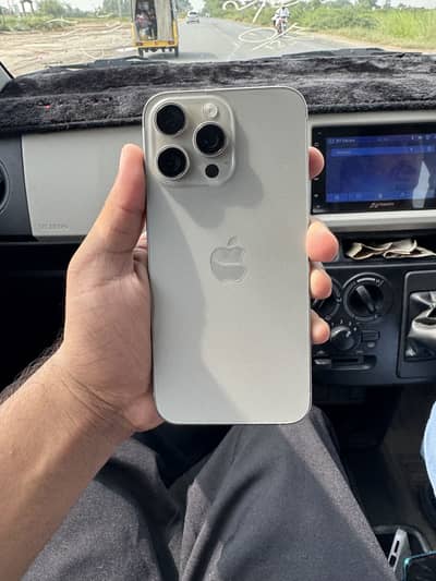 iPhone 15 Pro Max Factory unlocked