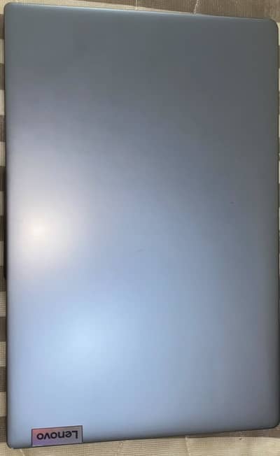 Lenovo IdeaPad Slim 3 15IAN8–Like New, Full Set with Charger