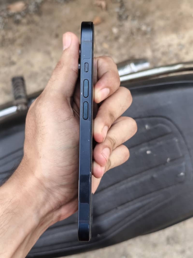Apple iPhone 14 1