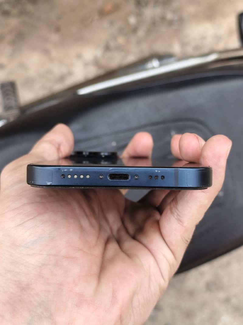 Apple iPhone 14 3