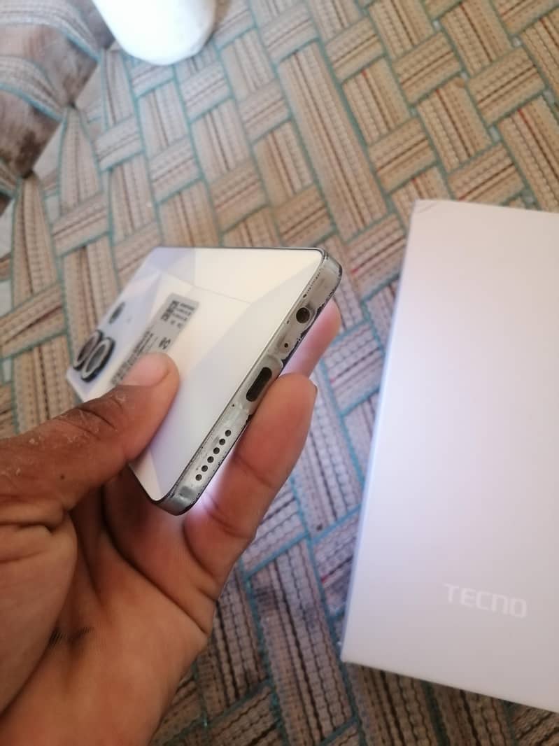 Tecno CAMON 20 1