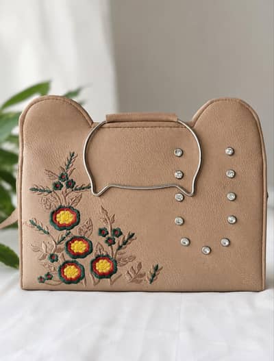 Elegant Floral Embroidered Hand Bag