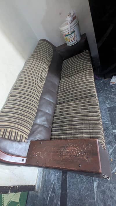 Used sofa 3 seater sale 20k only