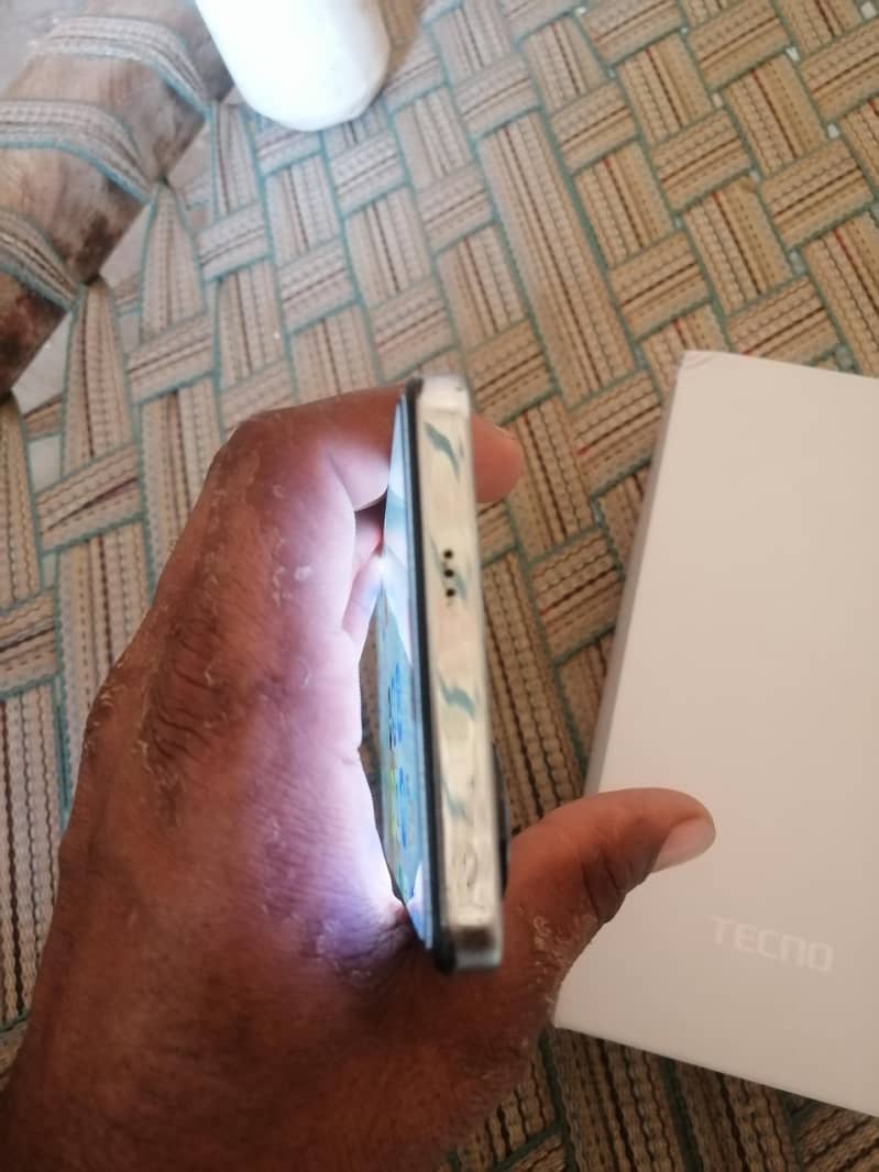 Tecno CAMON 20 3