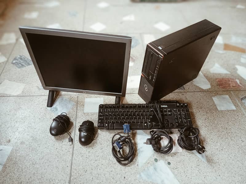 Fujitsu ESPRIMO E720 0