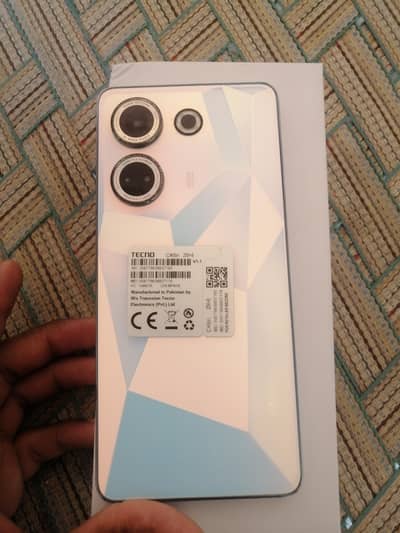 Tecno CAMON 20