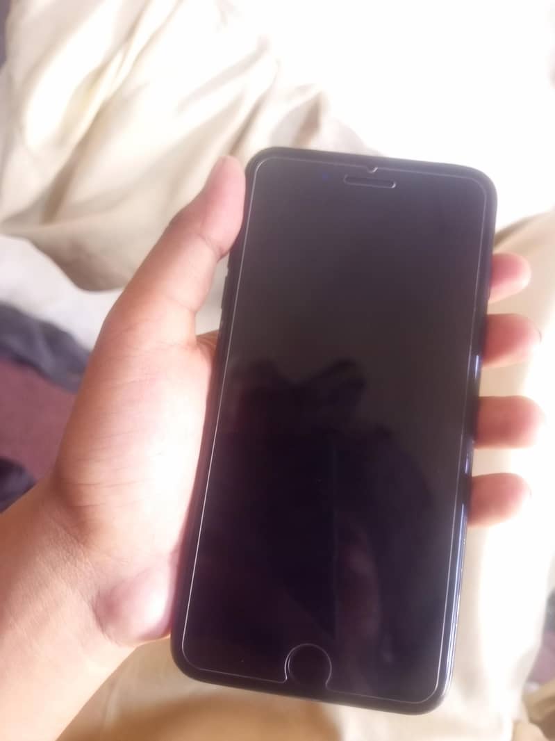 Apple iPhone 7 Plus 3