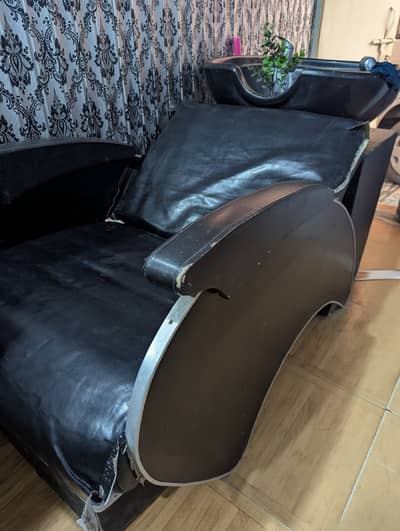 Saloon donet