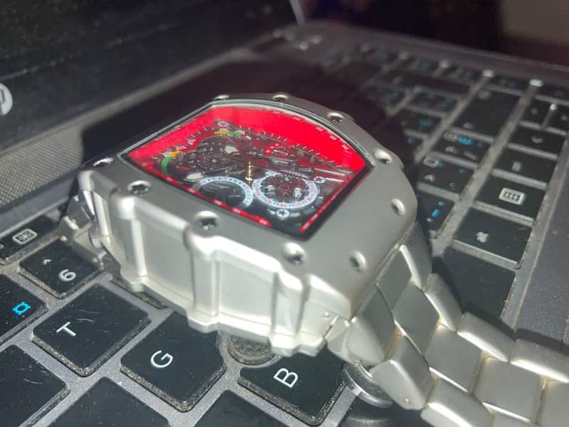 watch 1