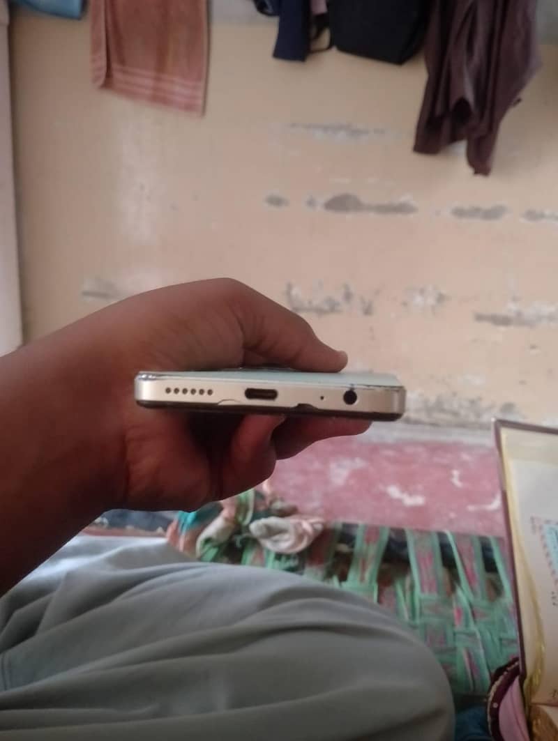 Tecno Spark 20C 2