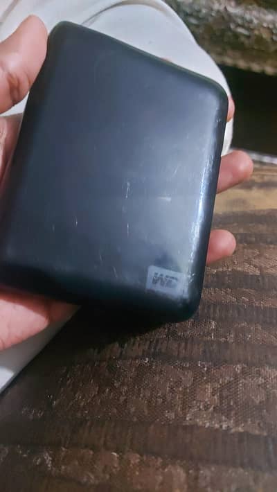 Wd 320gb external hdd 1day used time and netgear 4g device