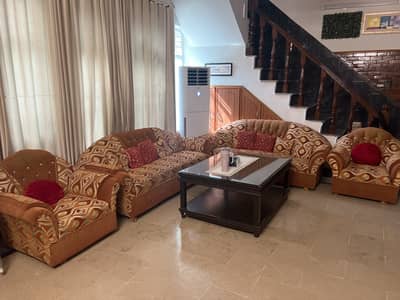 8 seater Sofa for Sale