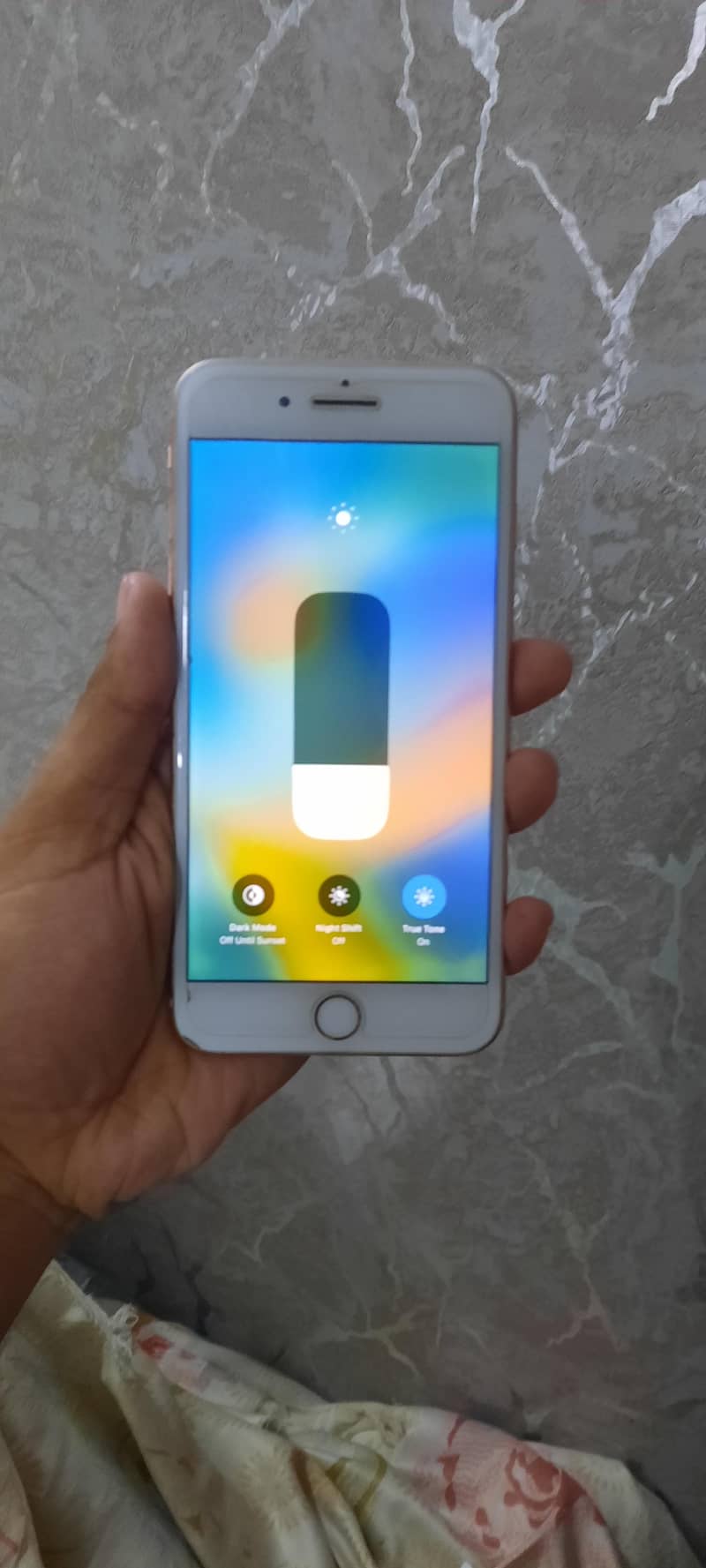 Apple iPhone 8 Plus 5