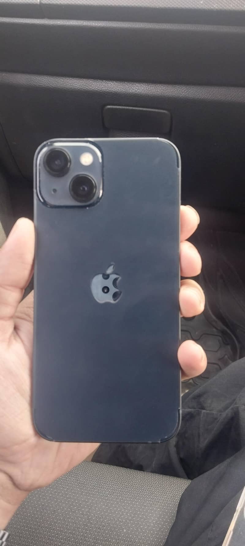 Apple iPhone 13 1