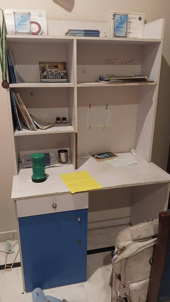 STUDY DESK 0