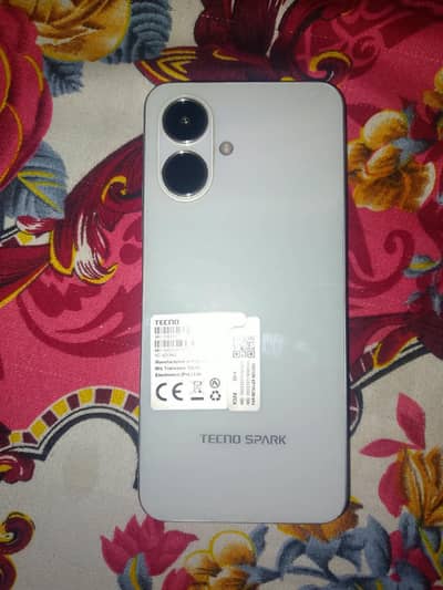 Tecno Spark Go 2