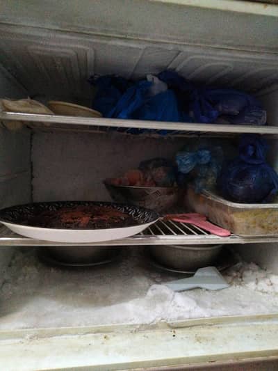 use fridge 10/9 condition ok for sale