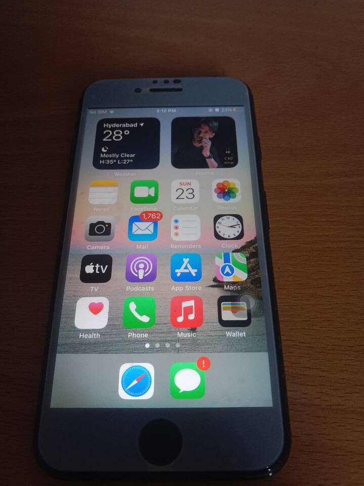 Apple iPhone 7 0