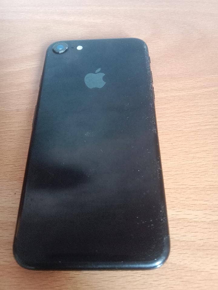 Apple iPhone 7 1
