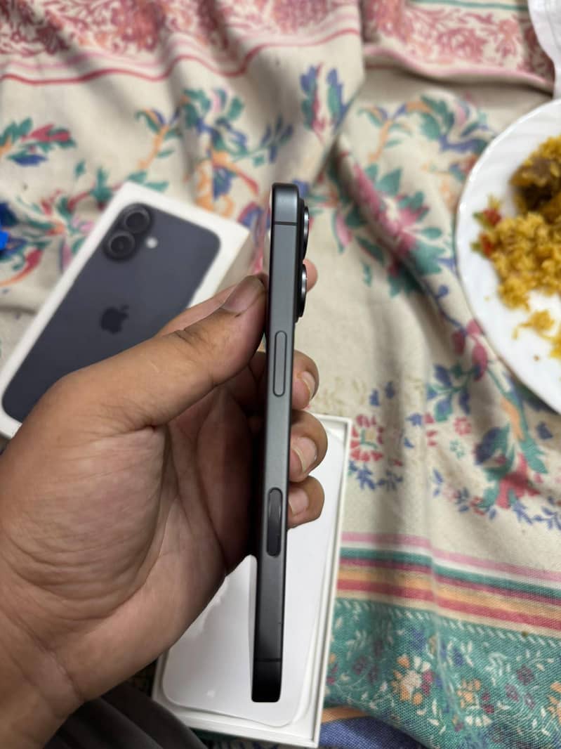 Apple iPhone 17 4