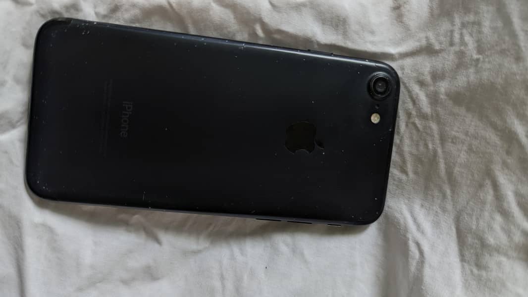 Apple iPhone 7 2