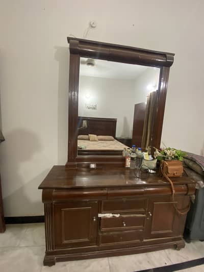 Pure shisham made dressing tabel and side tabels