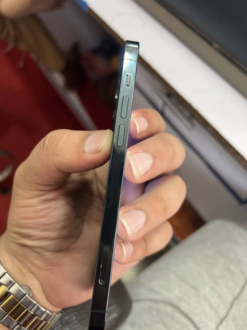 Apple iPhone 12 Pro 1