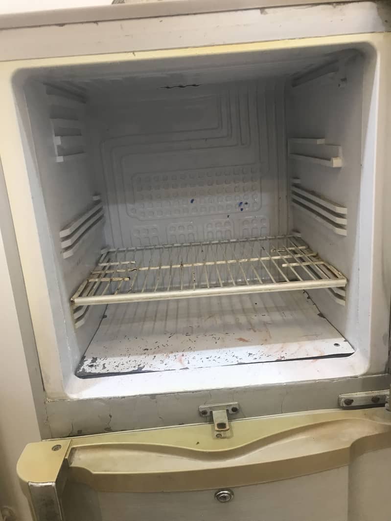 Refrigerator 1
