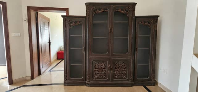 wooden showcase almari crockery cupboard for urgent sale