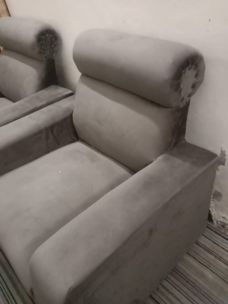 5 seater sofa set. 2
