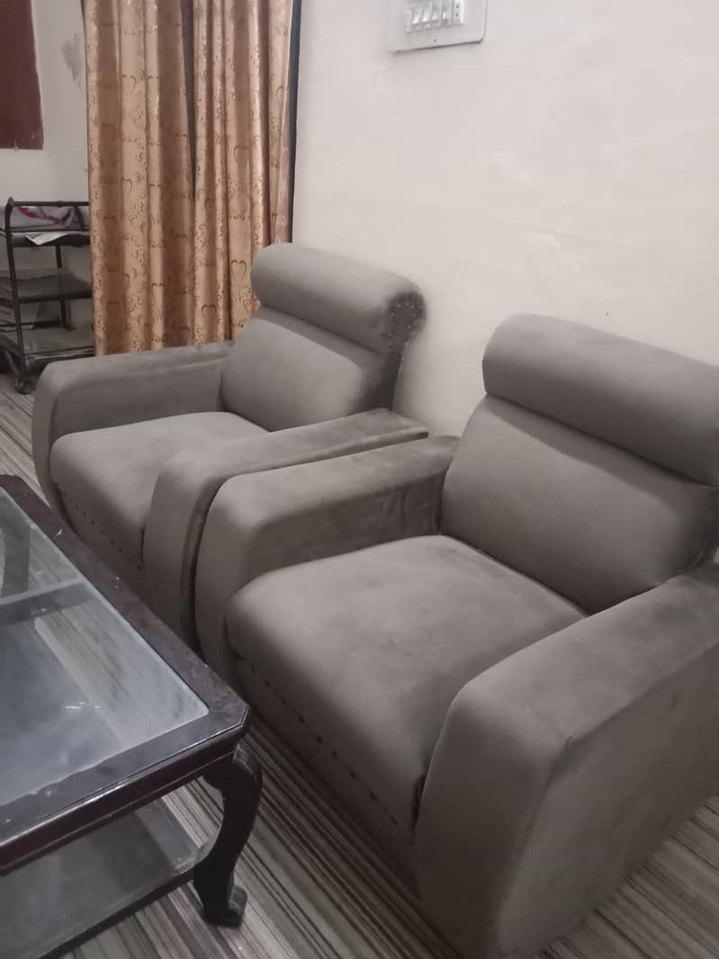5 seater sofa set. 3