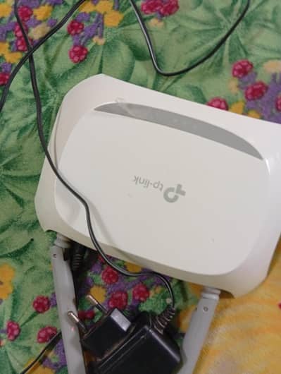 tp link router almost new read description