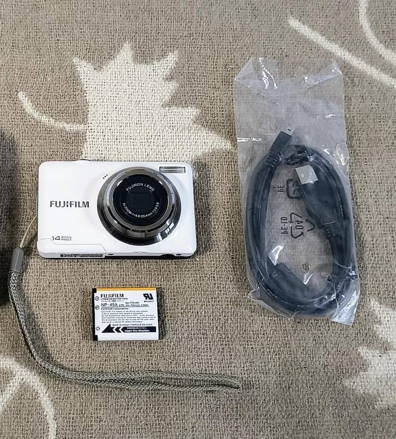 Fujifilm JV 300 14 Megapixels digital camera 4